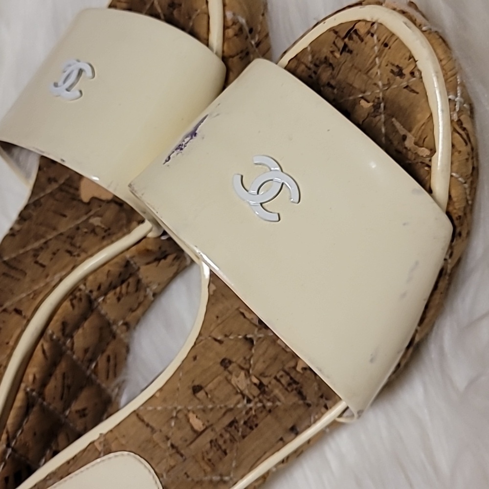 Used Chanel Shoes In Beige Color - Picture 2 of 6